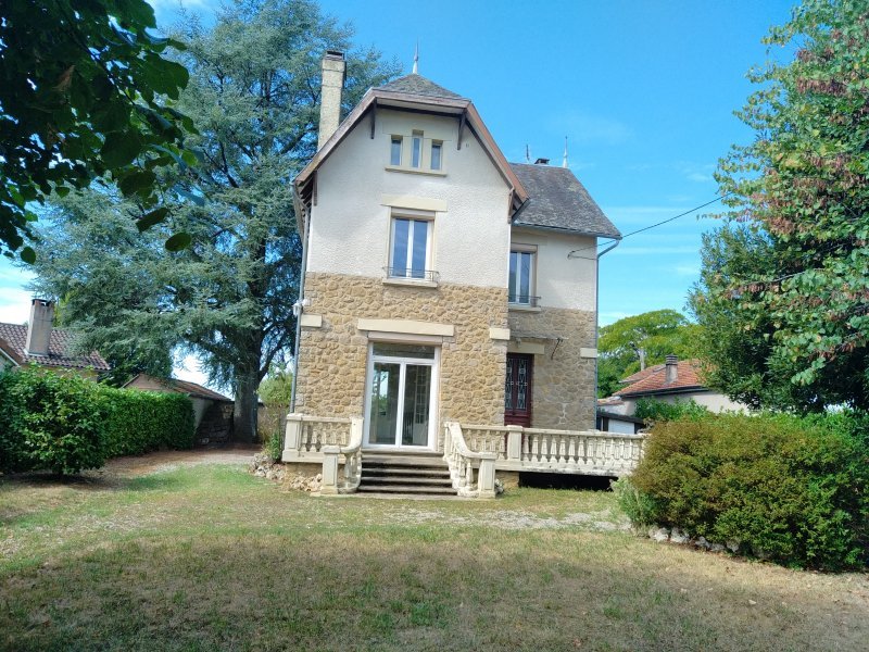 1543 ALVIGNAC Villa Art Deco F5