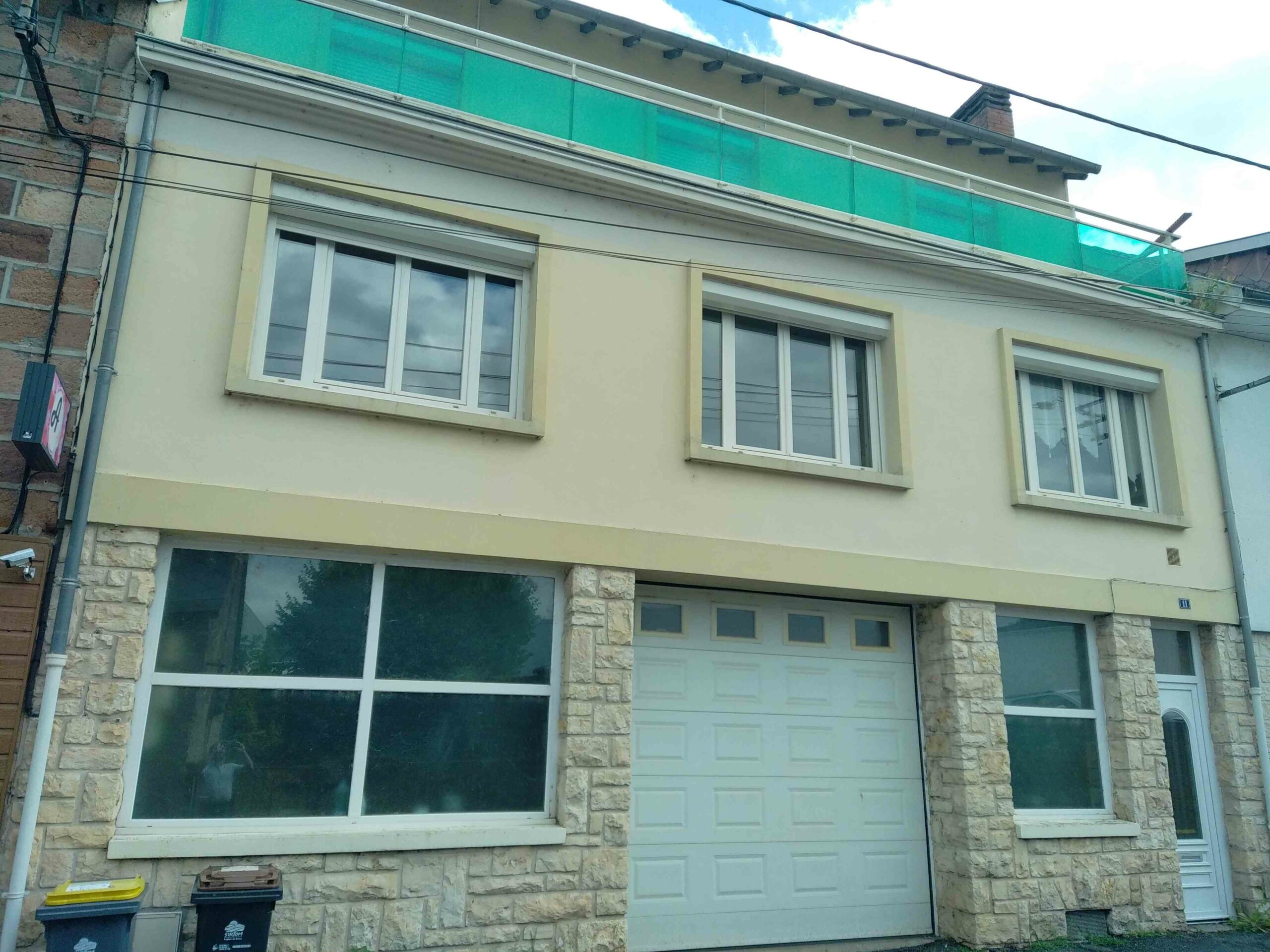 1832 Objat centre Maison F4 Garage Balcon